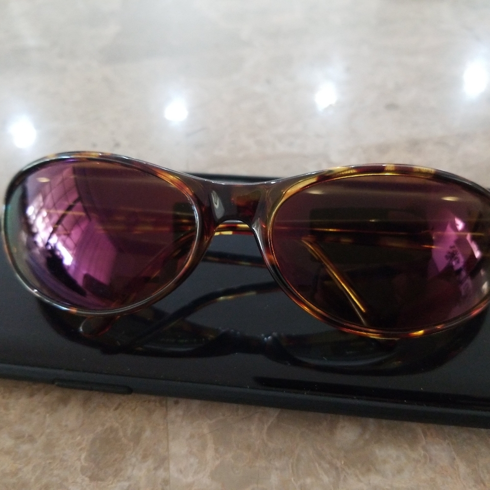 Vintage revo Extreme Wrap Tortoise/Purple lenses